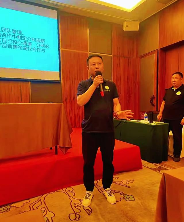 河北苗木老板李文良去世，年仅46岁，开奥迪玩手串，原因让人惋惜