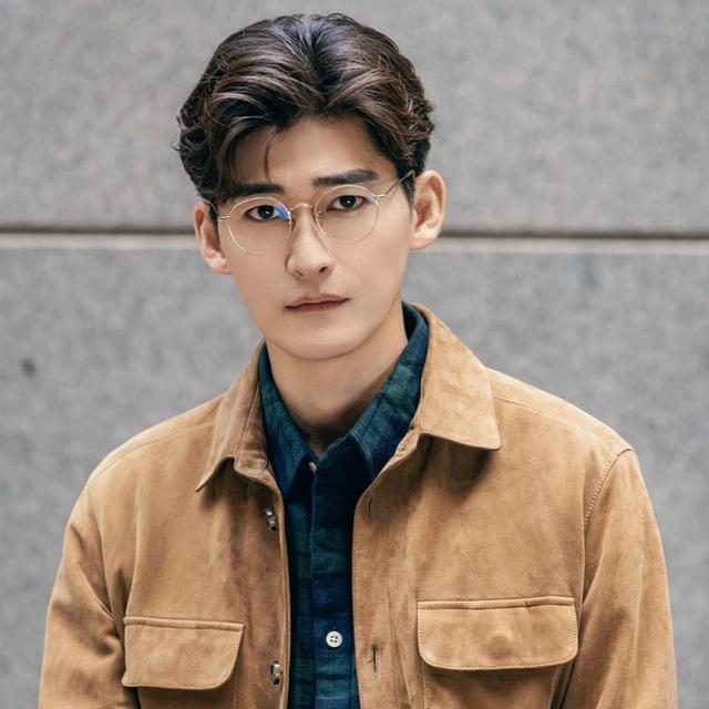 人前正人君子，人后流氓头子，假戏真做，这七位男星太令人作呕