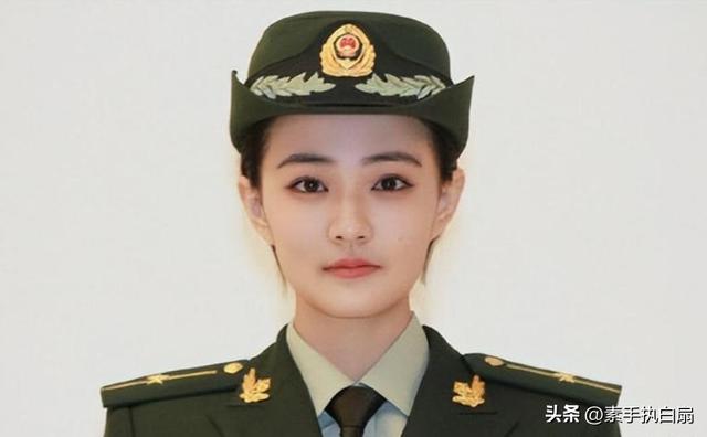 表面是演员，实际军衔却高到吓人，这6位明星个个深藏不露