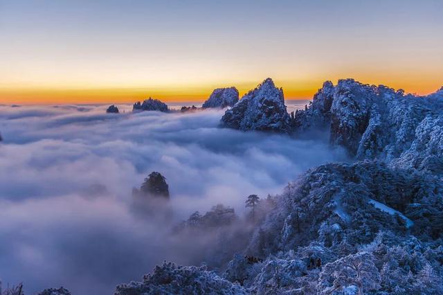 速约！黄山今明两天雾凇+雪景概率拉满，转发给想一起看雪的人~ | 皖美冬日 | 第十五届安徽国际文化旅游节