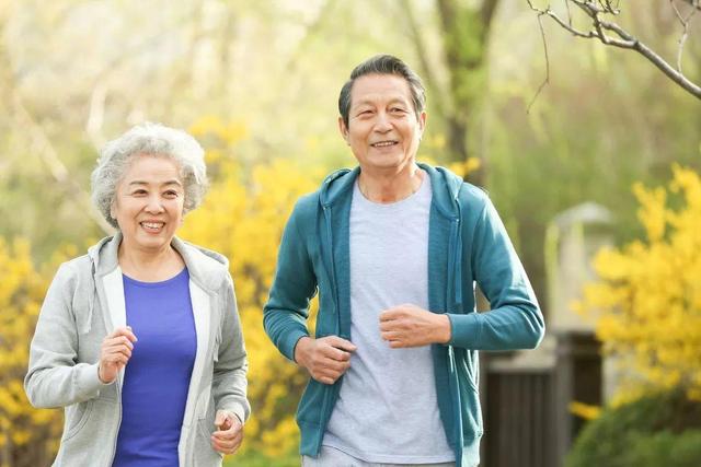 医生：走路是最好的运动！你天天走却没效果！因为你没做到这4点