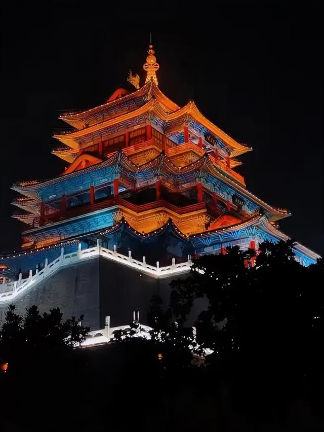 咸阳十二时辰 比西安近，比宝鸡厚！这座埋着半个秦汉的城藏不住了