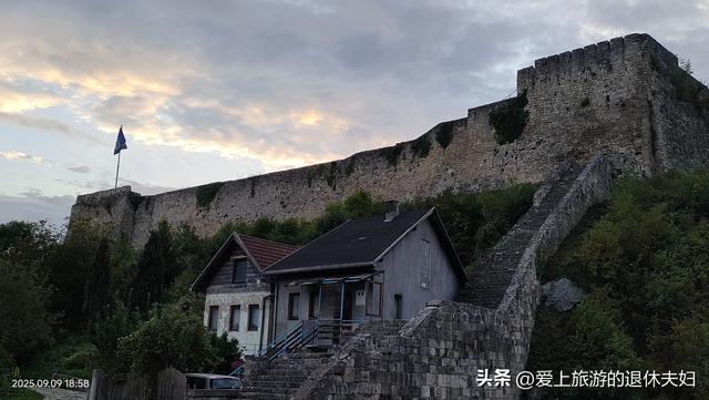 波-塞自由行第12天：莫斯塔尔到亚伊采，两座风格完全不同的城市