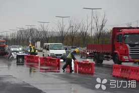 十点改道，G524、西公田路段司机请注意图片