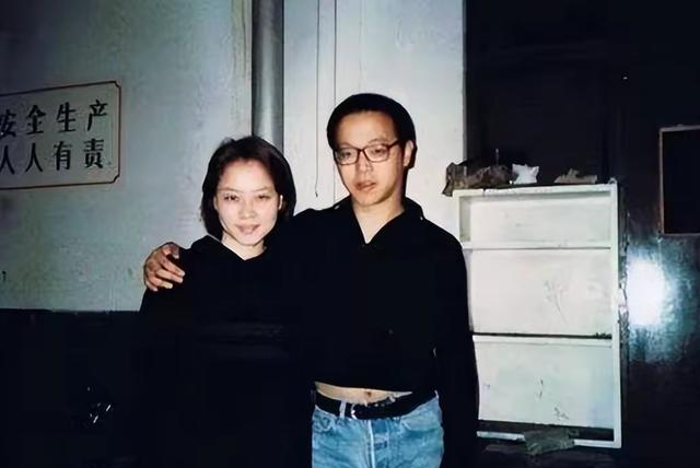 王菲也没想到，离婚26年，窦唯又给她上了生动一课，窦靖童没说谎