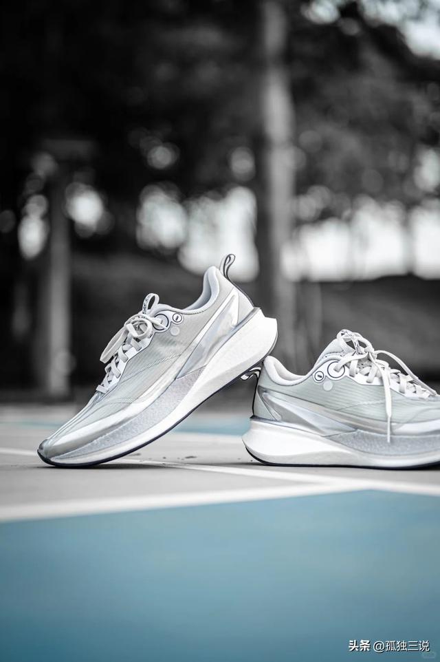 李宁2025鞋王榜出炉！TOP10包揽专业与潮流	，这双鞋竟卖爆全