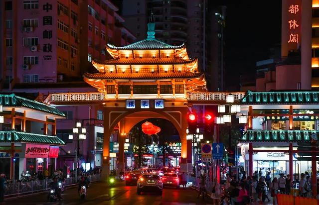 这两天的韶城夜景太“秀”了！网友直呼“挤不进”.....