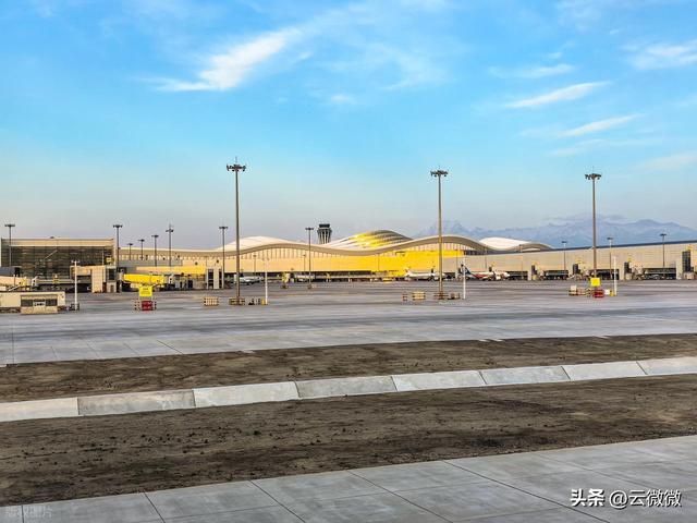 乌鲁木齐天山机场直达滑雪场快线开通！下飞机直接到雪场，给力！