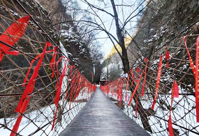 铜川周末两日游攻略：冰瀑奇观滑雪激情解锁极致冰雪之乐