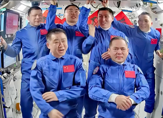 神二十乘组成功返回地球!因祸得福，首次实现跨飞船返航！