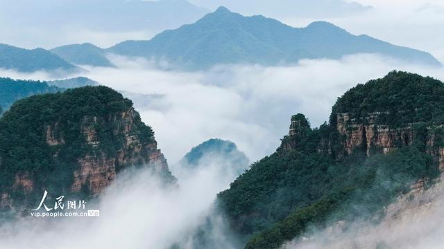 河北兴隆：云涌兴隆山