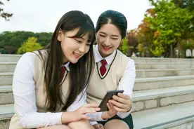 公开征求意见！广州拟出新规禁止中小学学生带手机等进入学校图片
