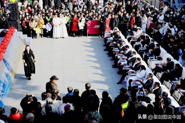 2025年青海同仁热贡文化唐蕃古道行兰州站农文旅商推介活动启幕。