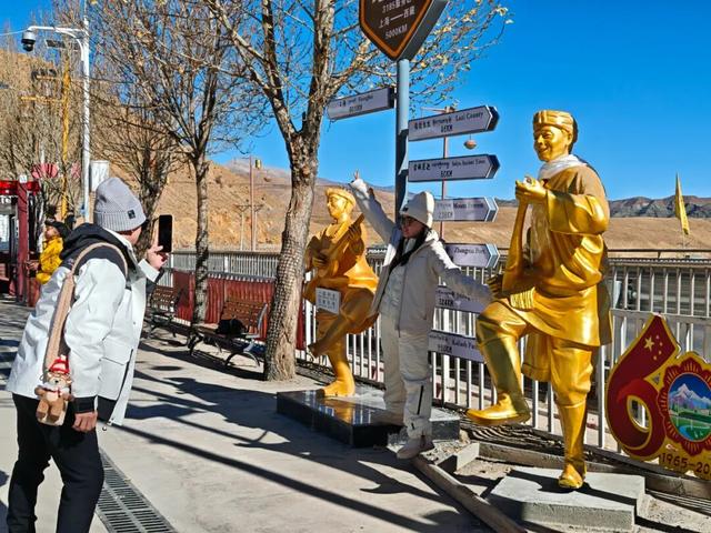 灾后重生绘新卷 文旅铺就致富路