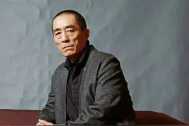 当年张艺谋被何珺举报，被罚748万后却还说：我要感谢那个姑娘图片