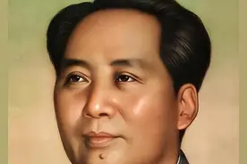 毛主席新画像挂上天安门，却倍受市民质疑：为啥主席只有一只耳朵图片