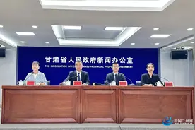 甘肃着力打造新能源及新能源装备制造基地 力争年底全省新能源装机达到8000万千瓦图片