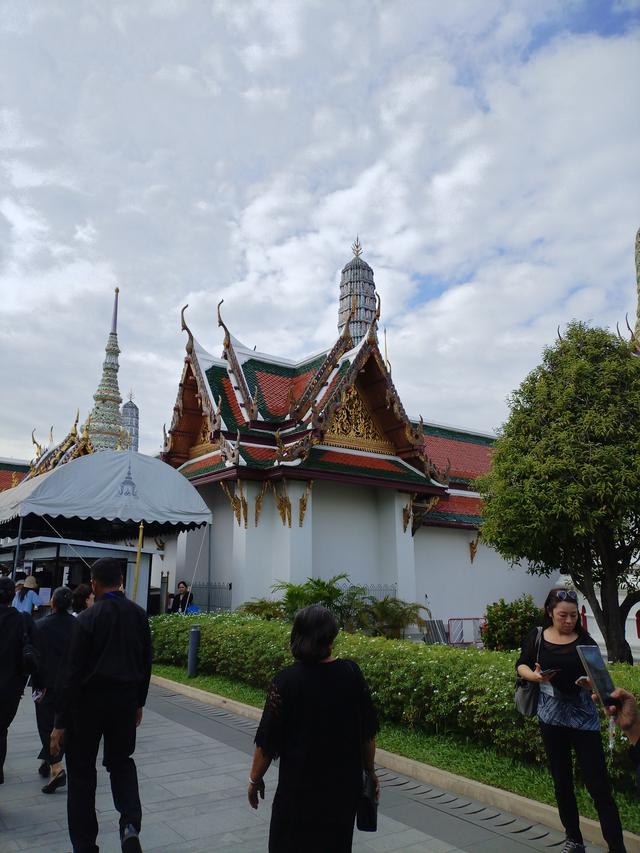 曼谷大皇宫：被鎏金与佛韵裹住的午后