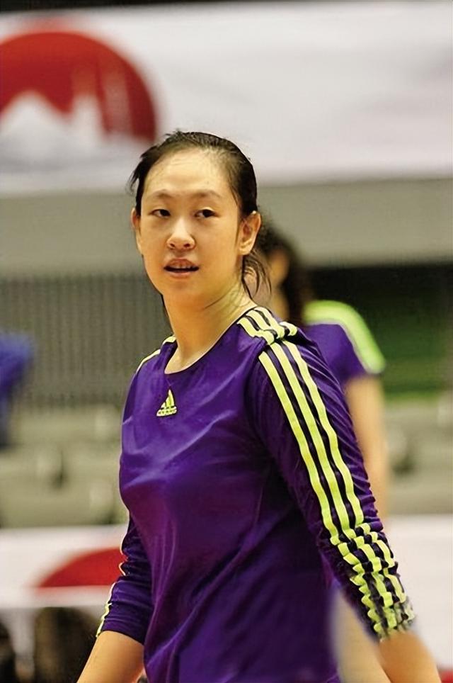 女排名将米杨：当年与王宝泉闹矛盾引轰动，再婚嫁排球帅哥当继母