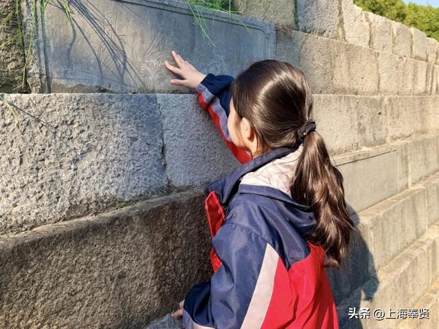 看碉堡、体验VR、听海防故事…酷过秋游！“柘”辆大巴把全民国防教育刻进DNA！