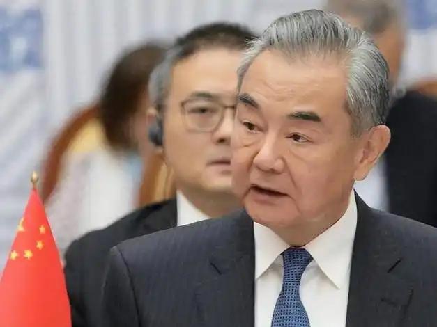 24小时内	，委内瑞拉致电北京，中方回了一句话，告诫美国不许胡来