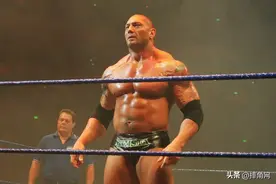 前WWE冠军巴蒂斯塔近照曝光，成功减重68斤，震惊粉丝！图片