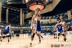 2024珠江啤酒粤男篮 | 常规赛第三轮捍卫家乡荣誉！战况跌宕起伏图片