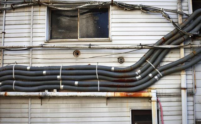 中央定调：住在30年以上老小区的人有福了	，预计5000万人将受益！