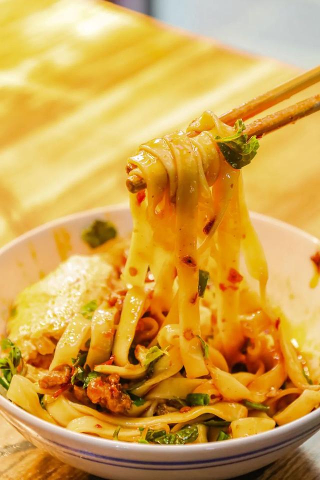 @越野爱好者，贵州红越野总决赛后，用遵义的美食唤醒味蕾！