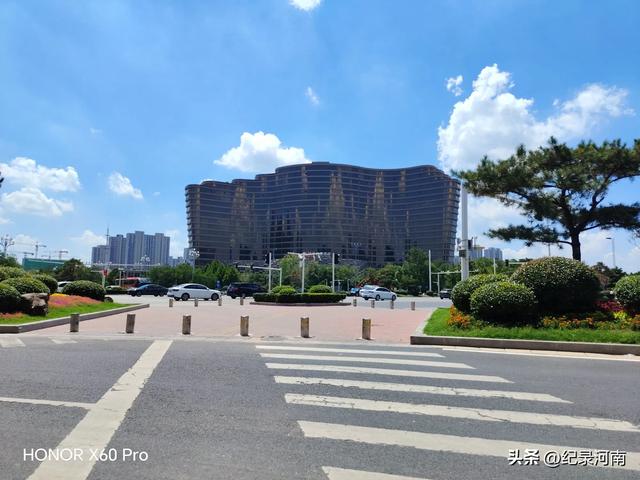 三线城市商丘市中心城区第一个也是唯一个五星级酒店信华建国酒店