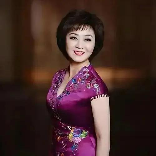59岁未婚未育，却让男人死心塌地27年：她活成了女人羡慕的样子！