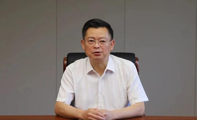 中央批准，开除原中央委员党籍！还有两“虎”同时被处分