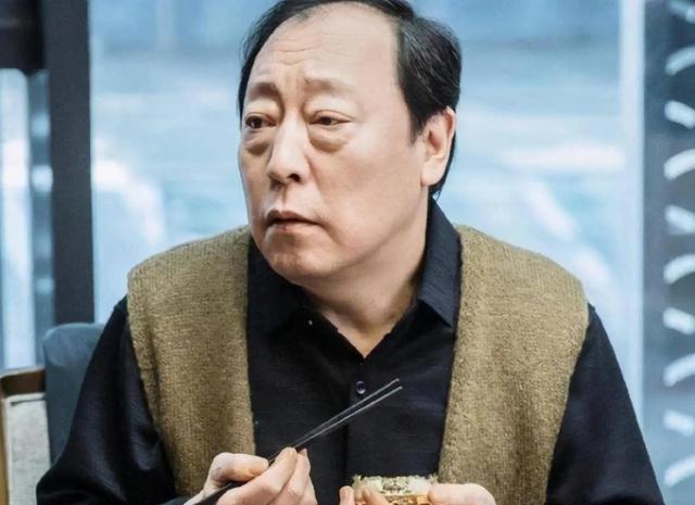 明明演技一般，却被捧成“老戏骨”，这八位演员终于现出原型了？