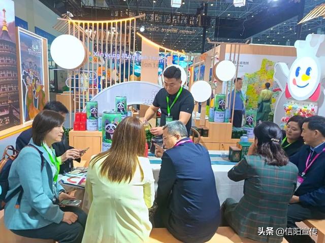 毛尖香飘海南岛 “茶+”产品亮相海口2025中国国际旅游交易会