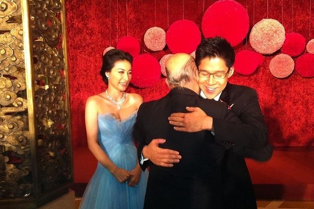 霍启刚没想到，44岁郭晶晶再传喜讯，让霍震霆和香港阔太圈沉默了