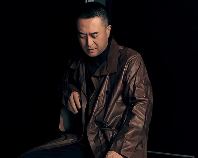 与王海燕离婚传闻真相大白1年，55岁张嘉益近况曝出	，一点不意外