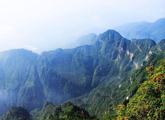 峨眉山居