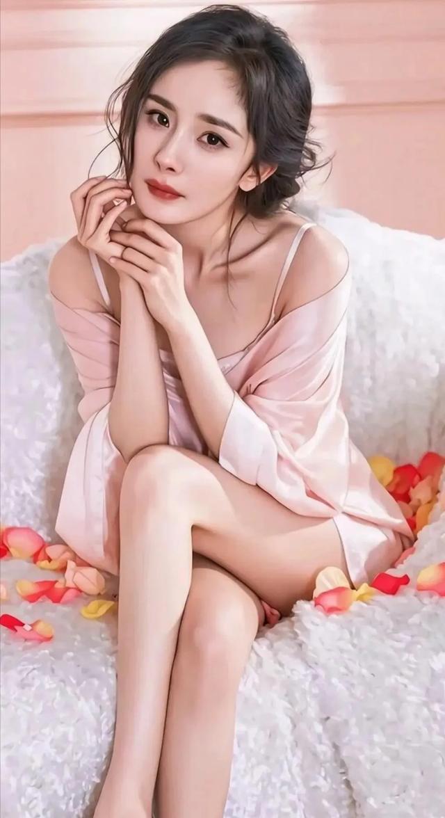 杨幂睡衣下的秘密
