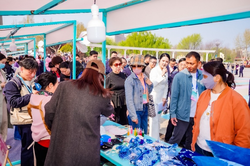 鹤壁淇滨区:淇水遗韵焕新彩 非遗传承谱新篇(图3) 鹤壁淇滨区:淇水遗韵焕新彩 非遗传承谱新篇(图3)