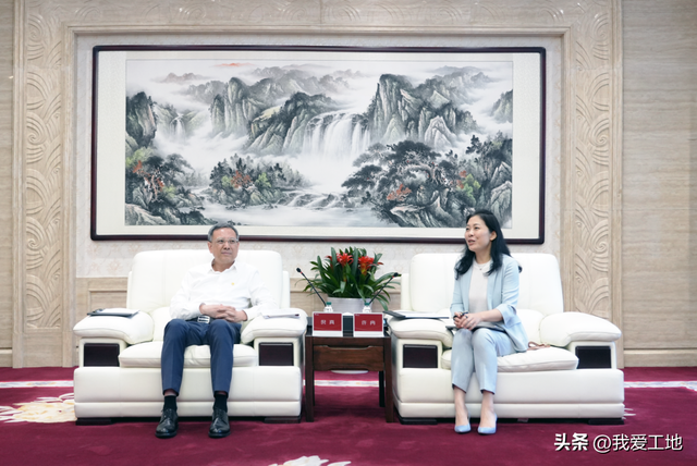倪真与京东集团CEO许冉会谈
