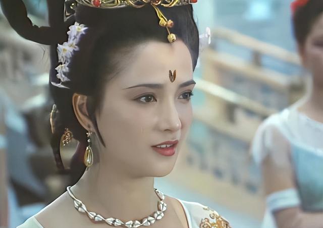 61岁何晴去世，死因曝光，下嫁三婚许亚军	，最后10年过得痛苦凄凉