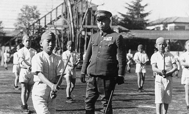 石破茂决定打破惯例，30年来第一次，中国等不到，日本迟来的道歉