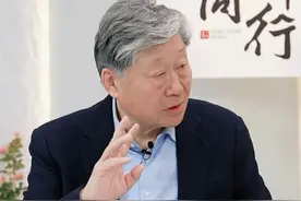 董宇辉访谈张瑞敏：企业管理大师碰到妙懂小白也称奇图片