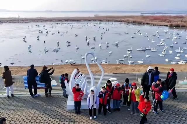 “宝藏小城”探访团走进荣成感受独特滨海风情