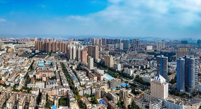 云南省下一个“昆明”，不是红河也不是玉溪	，而是这座低调的城市