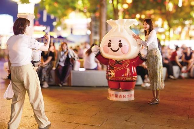 呼和浩特：暑期文旅热 烟火气正浓——塞上老街旅游休闲街区成热门打卡地