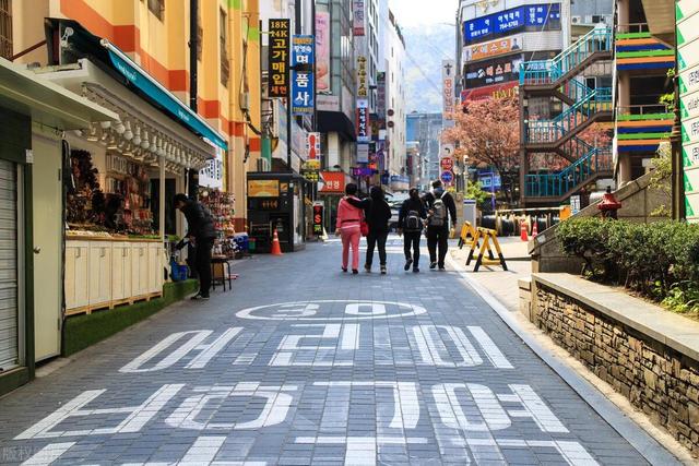 中国游客变少后，韩国景区仍垃圾遍地，韩网友：日本人干的