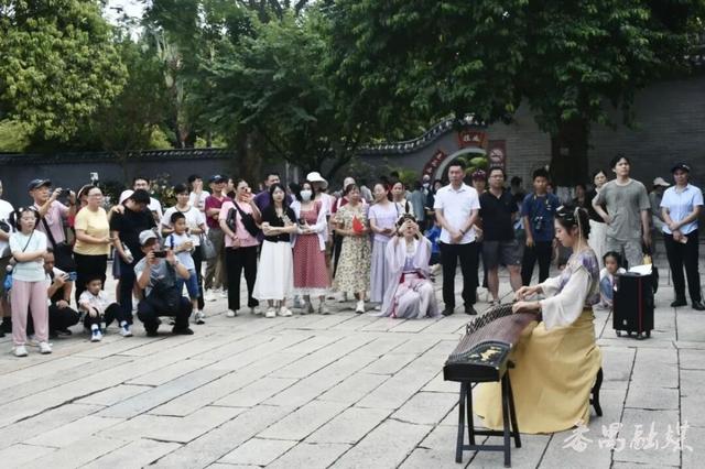 精品兰展“出圈” 非遗互动吸睛 余荫山房国庆中秋系列活动留住游客美好记忆