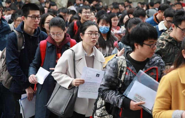 中央定调，退休新规实施，2026年1月跟2026年5月退休，怎么选？