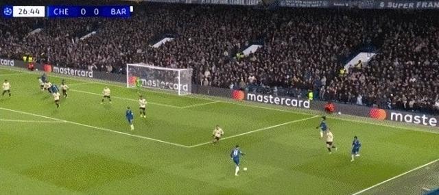 三连胜！切尔西3-0大胜巴萨 埃斯特旺一条龙德拉普破门阿劳霍染红